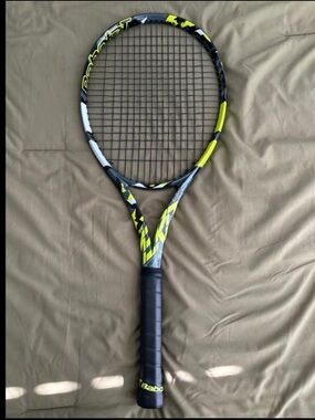 Babolat Pure Aero Style Tennis Racket – Black & Yellow